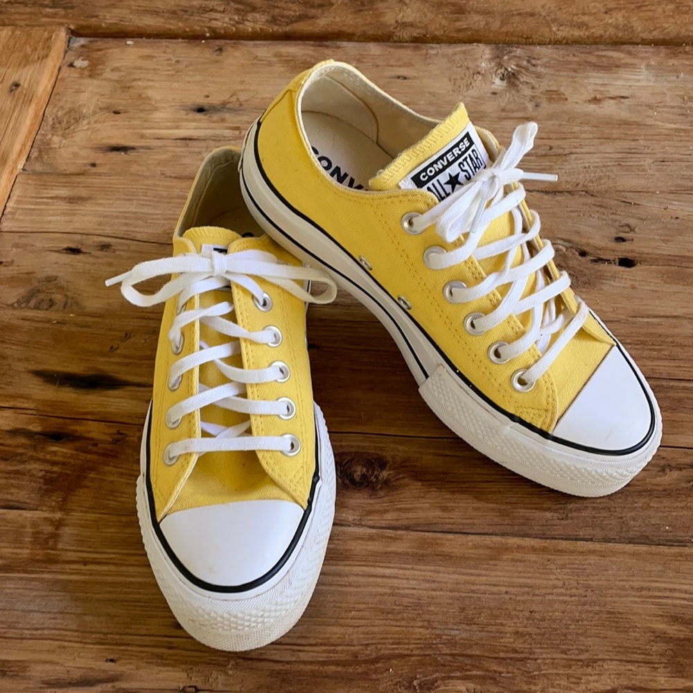 Converse Yellow Platform size 6